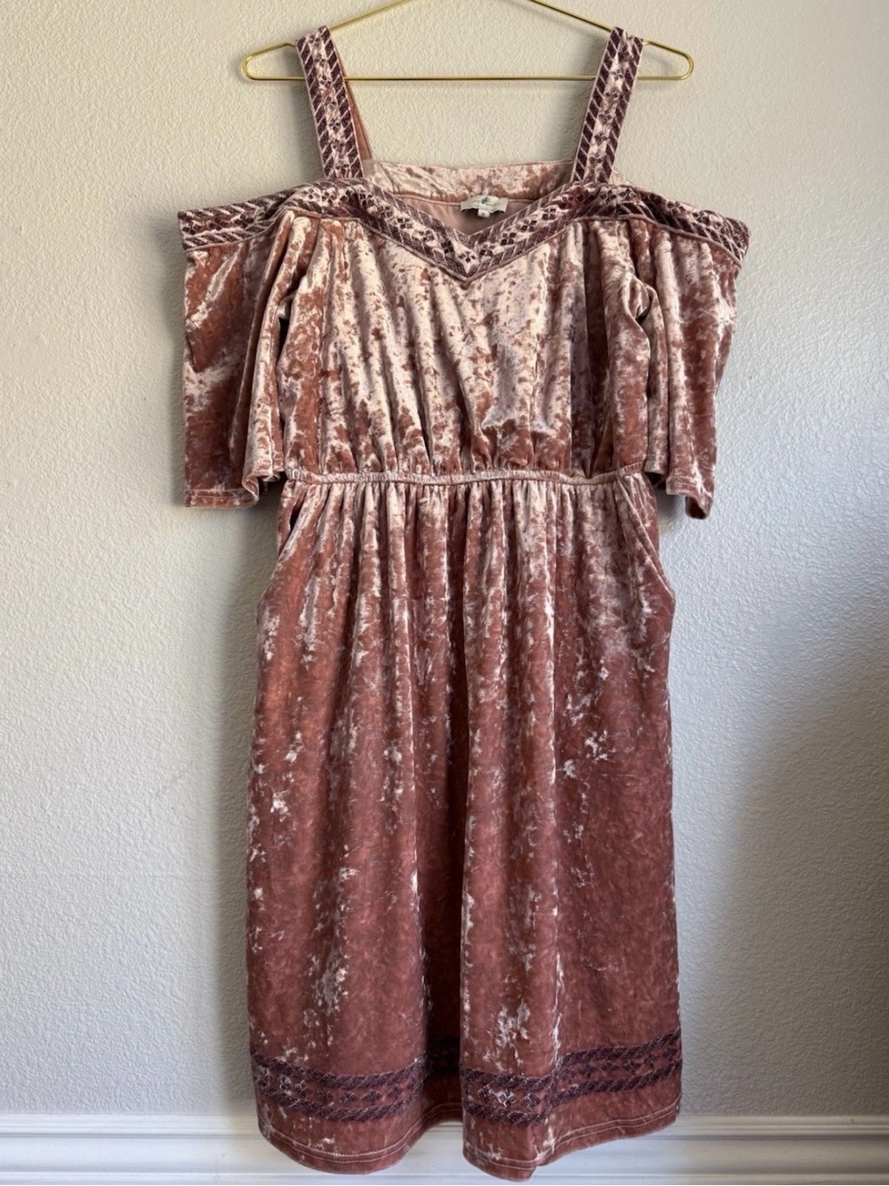 Lucky Brand Embroidered Boho Western Pink Crushed Velvet Cold Shoulder Dress M